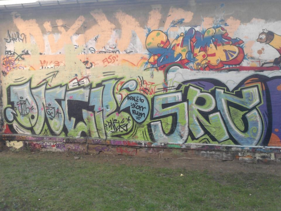 Graffiti Wall in Freiberg - Photo by mariohanna (2013)