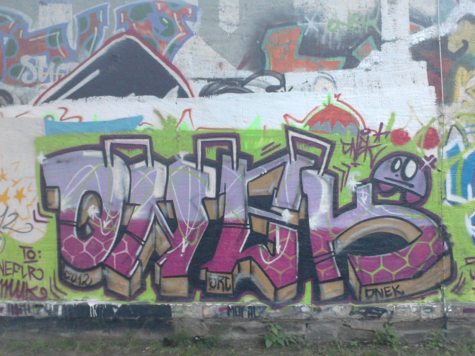 Graffiti Wall in Freiberg - Photo by mariohanna - onek (2012)