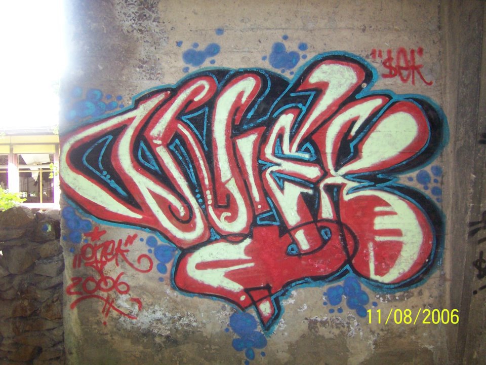Graffiti Bombing in Freiberg - Photo by mariohanna - onek (2006)