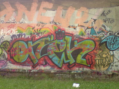 Graffiti Wall in Freiberg - Photo by mariohanna - onek (2010)