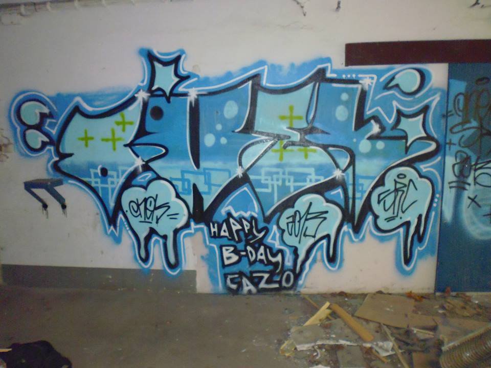 Graffiti Bombing in Freiberg - Photo by mariohanna - onek, cazo (2013)