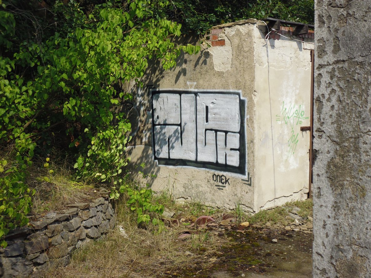 Graffiti Wall - Photo by mariohanna - onek (2014)