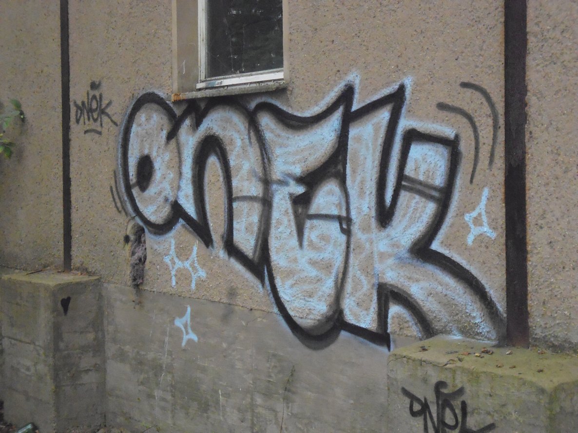 Graffiti Wall - Photo by mariohanna - onek, basn (2014)