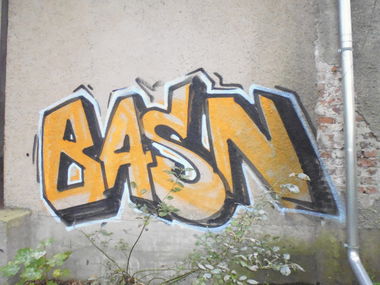 Graffiti Wall - Photo by mariohanna - basn, onek (2014)