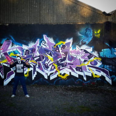 Graffiti Wall - Photo by mark_szo - shibe, oner, durex (2015)