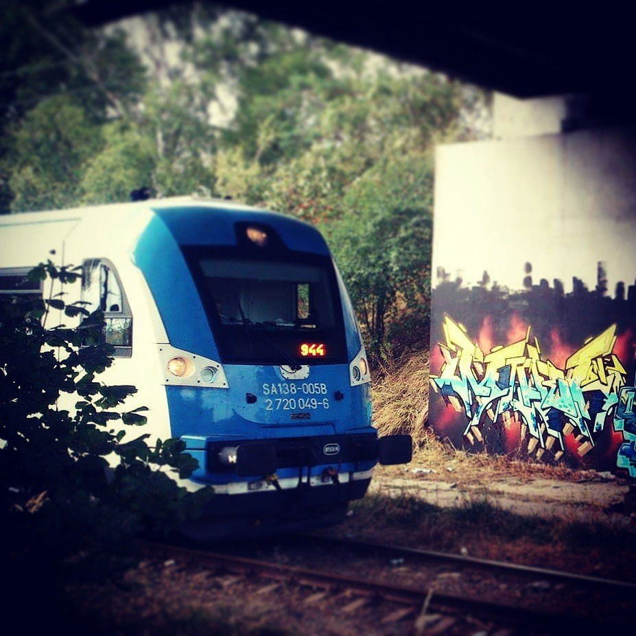 Graffiti Bombing - Photo by mark_szo - train, line, bombing (2015)