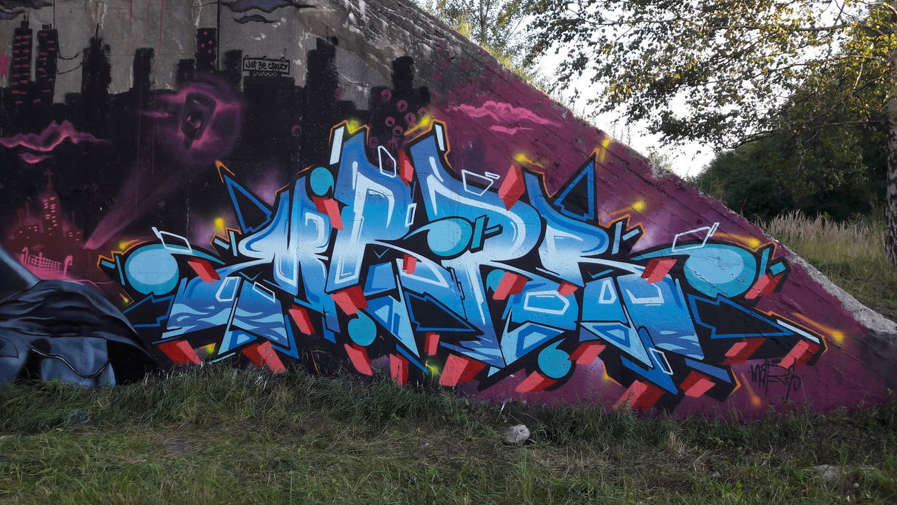 Graffiti Wall - Photo by mark_szo (2017)