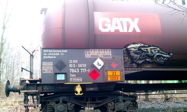 Graffiti Train - Photo by marx