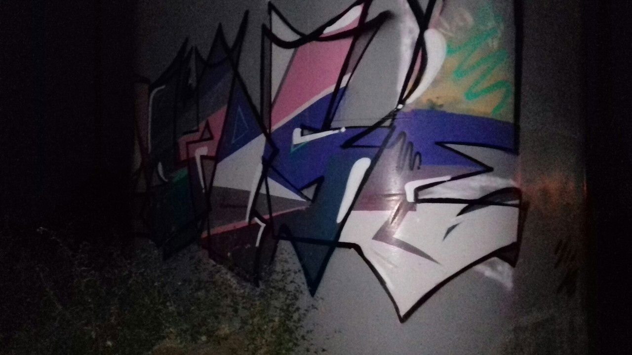 Graffiti Wall - Photo by masezman