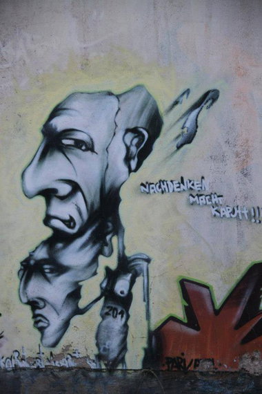 Graffiti Wall - Photo by mastone - mastone (2006)