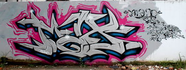 Graffiti Wall - Photo by maxcao - maxc (2013)