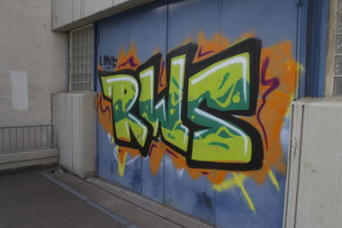 Graffiti Wall - Photo by mayer