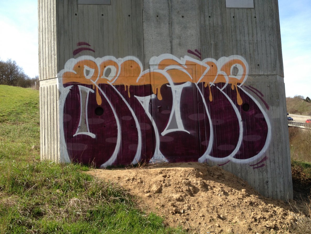 Graffiti Wall in Bonn - Photo by mayer (2010)