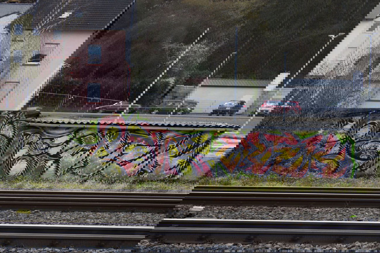 Graffiti Bombing - Photo by mayer - soce, crek, inf