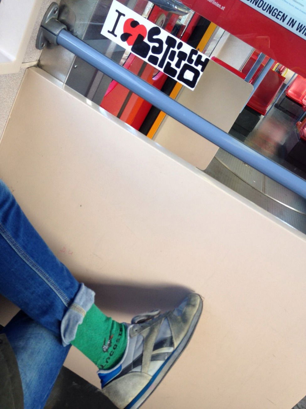 Graffiti Bombing - Photo by mdmapeter - stitch, lilo, sticker (2015)