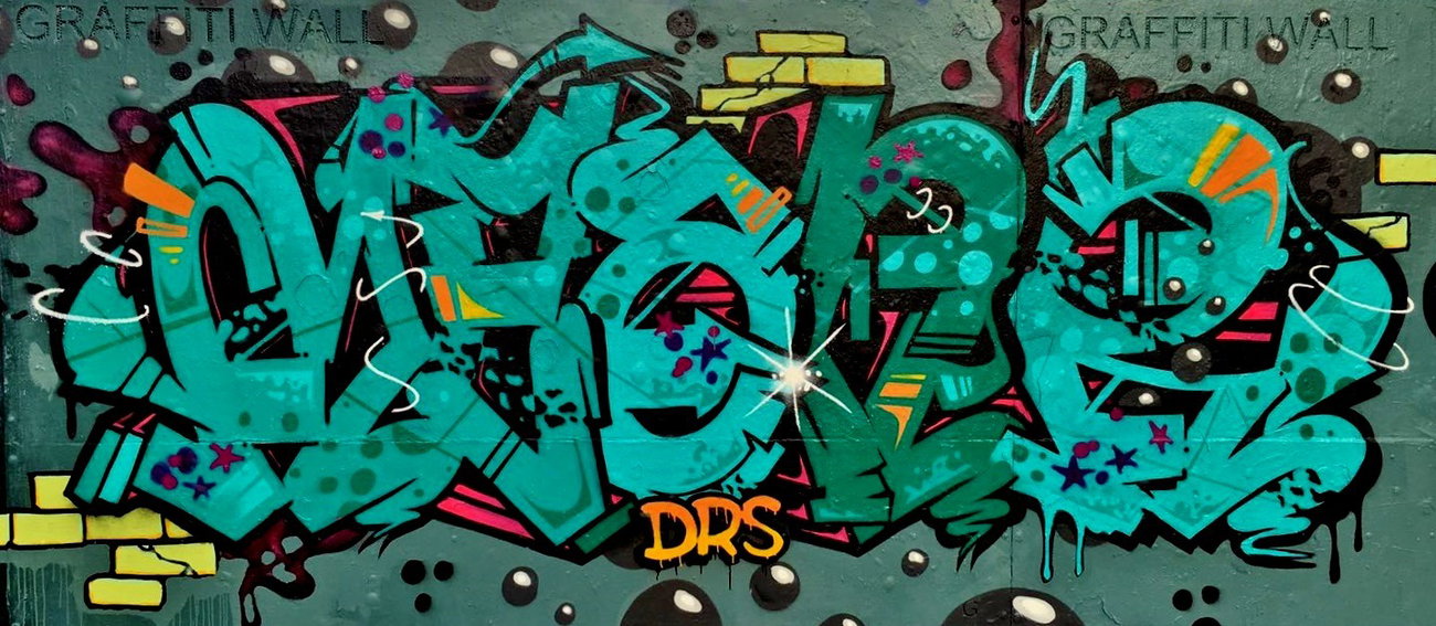 Graffiti Wall - Photo by meanr - meanr (2016)