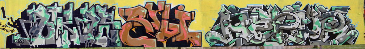 Graffiti Wall - Photo by meanr - meanr (2010)