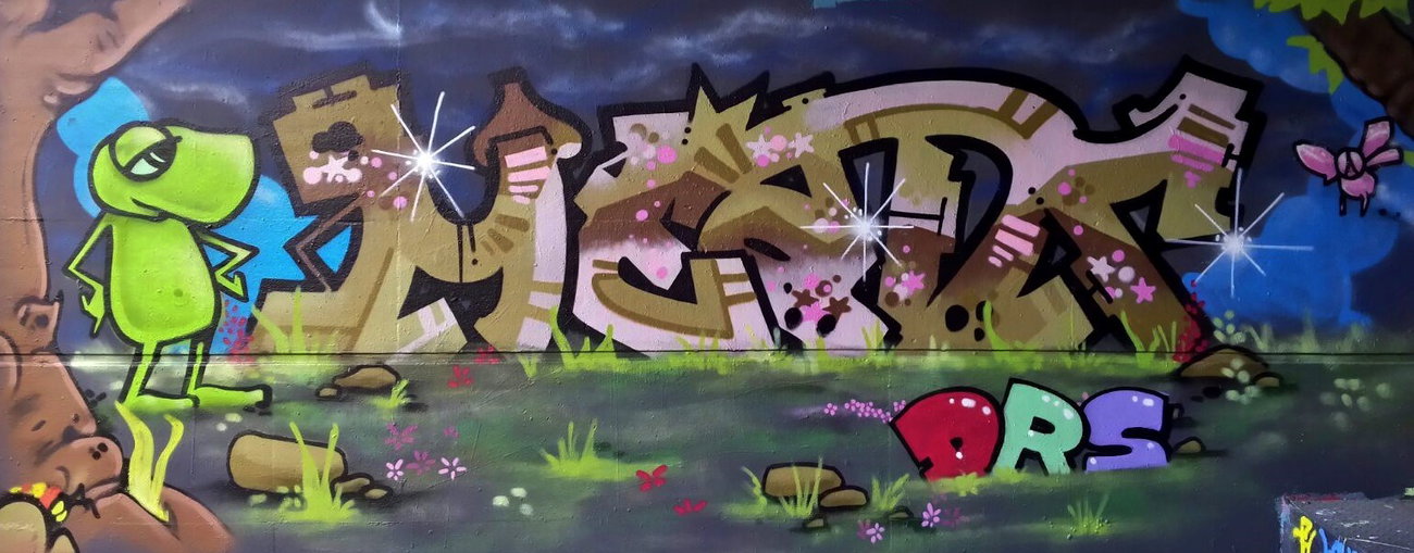 Graffiti Wall - Photo by meanr - meanr (2015)