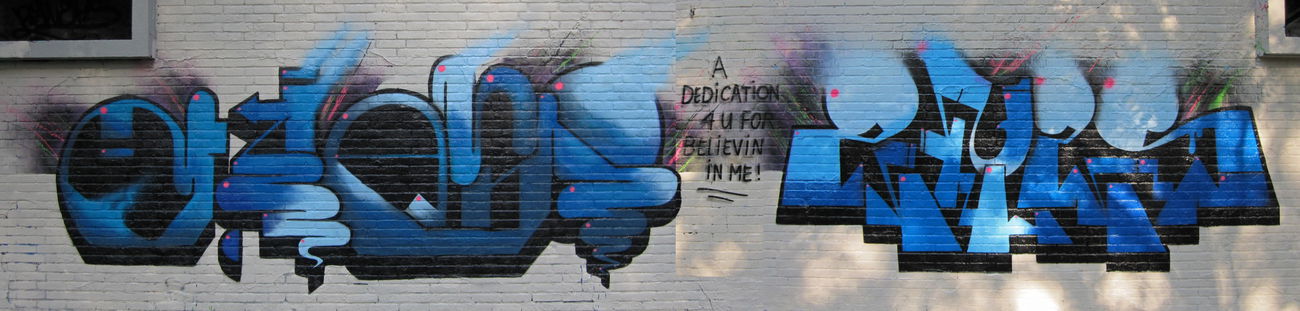 Graffiti Wall - Photo by meanr - meanr (2011)