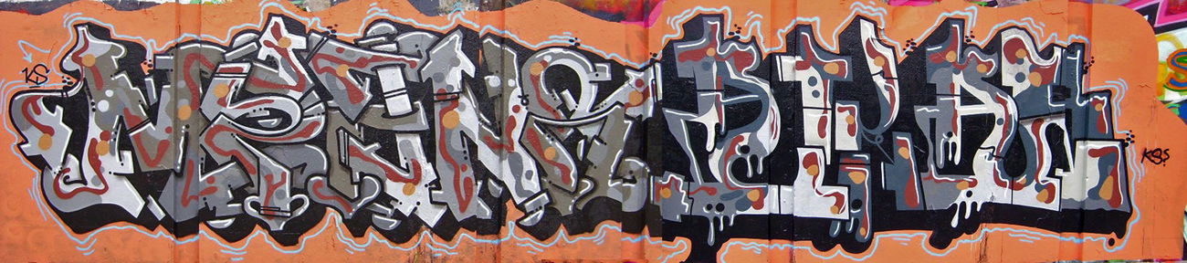 Graffiti Wall - Photo by meanr - meanr (2010)
