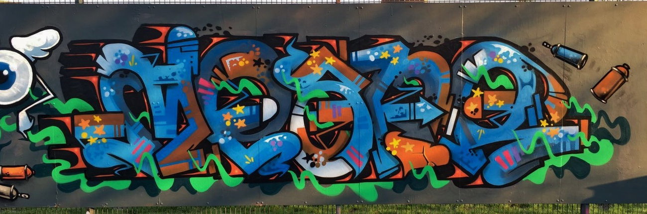 Graffiti Wall - Photo by meanr - meanr (2016)