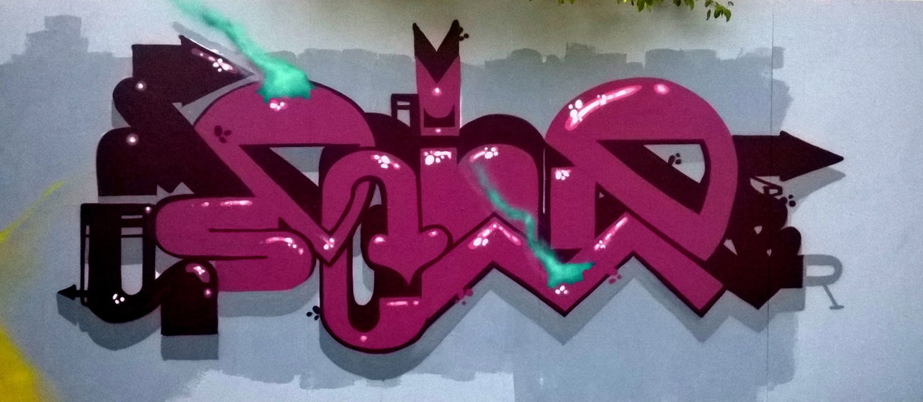 Graffiti Wall - Photo by meanr - meanr (2015)