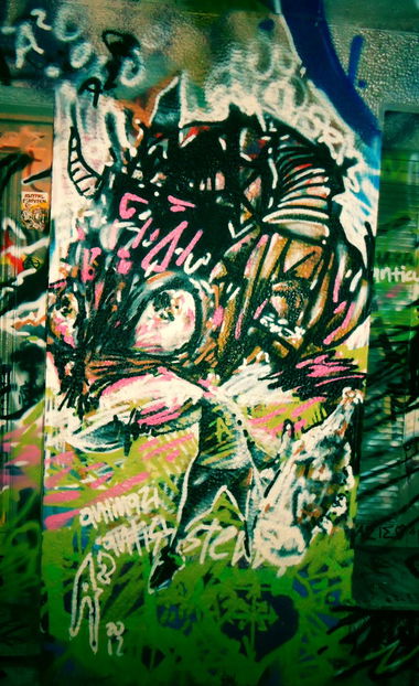 Graffiti Wall - Photo by meligalas