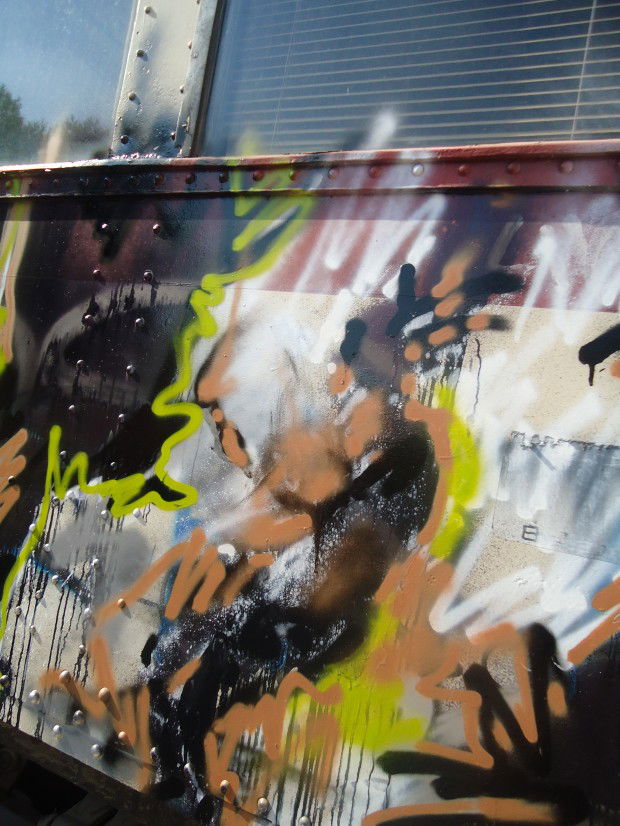 Graffiti Artwork - Photo by meligalas