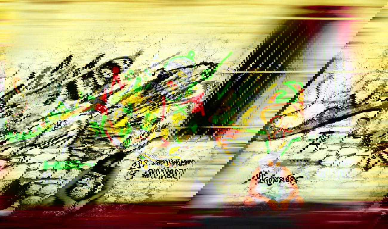 Graffiti Wall - Photo by meligalas