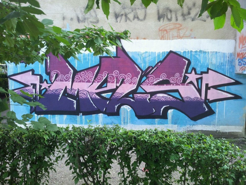 Graffiti Wall in Punchtown - Photo by melskobadass