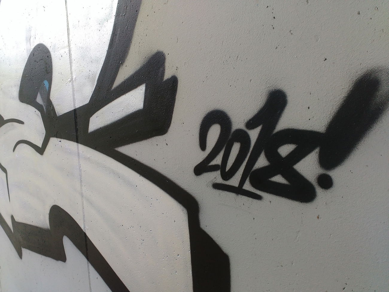 Graffiti Bombing - Photo by menoalien187 (2018)