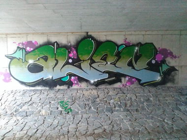 Graffiti Wall - Photo by menoalien187 (2018)