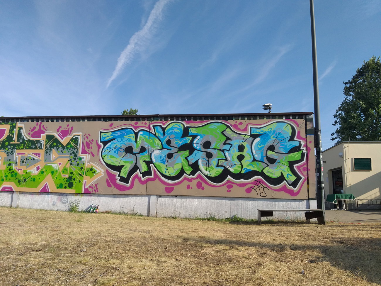 Graffiti Wall - Photo by mesag (2020)