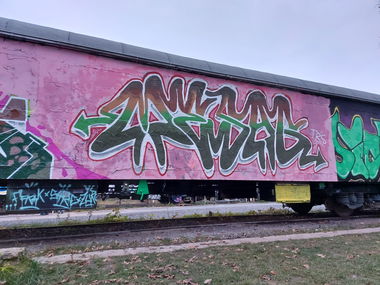 Graffiti Wall - Photo by mesag (2020)