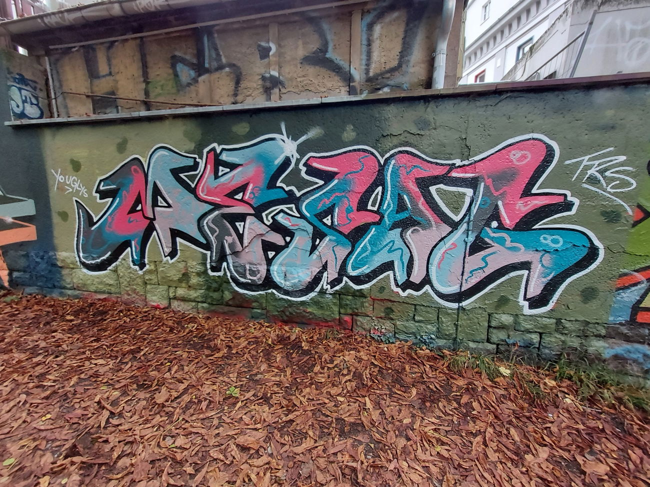 Graffiti Wall - Photo by mesag (2020)