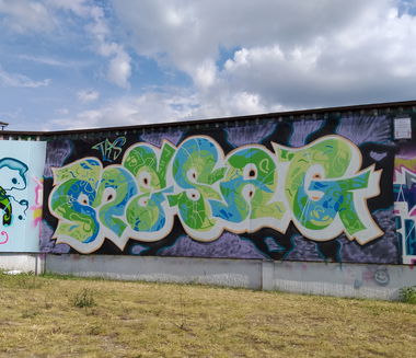 Graffiti Wall - Photo by mesag (2020)