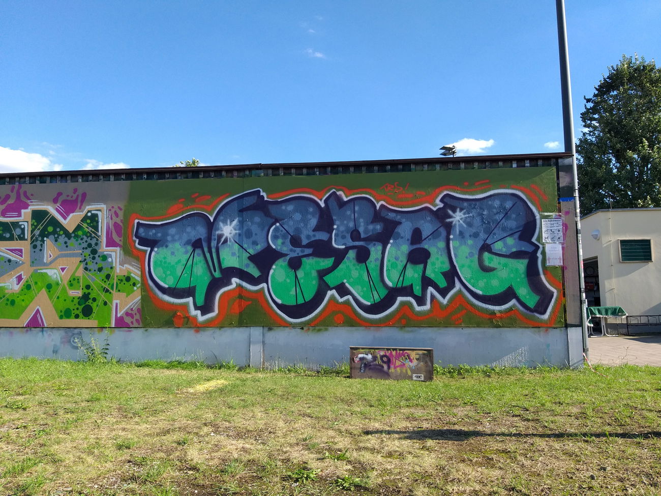 Graffiti Wall - Photo by mesag (2020)