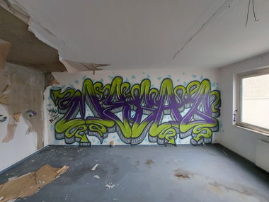 Graffiti Wall - Photo by mesag (2021)