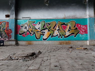 Graffiti Wall - Photo by mesag (2020)