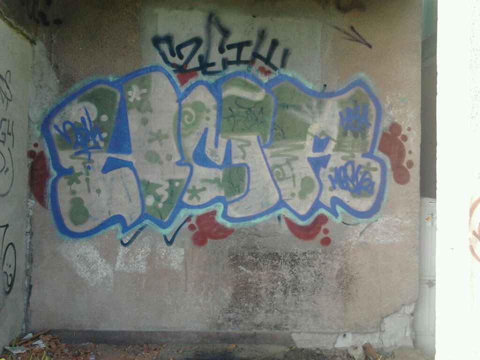 Graffiti Bombing - Photo by messu (2014)