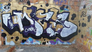 Graffiti Wall - Photo by messu (2015)