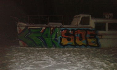 Graffiti Bombing - Photo by metanol