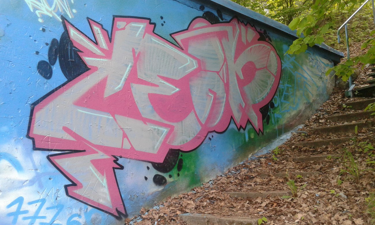 Graffiti Wall - Photo by metanol