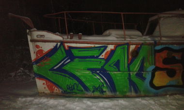 Graffiti Bombing - Photo by metanol