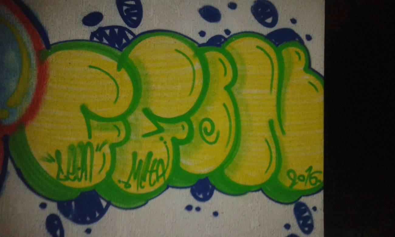 Graffiti Street Art - Photo by metanol