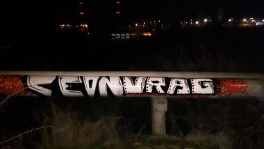 Graffiti Bombing - Photo by metanol