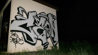 Graffiti Bombing - Photo by metanol