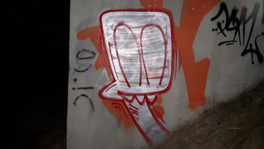 Graffiti Street Art - Photo by metanol