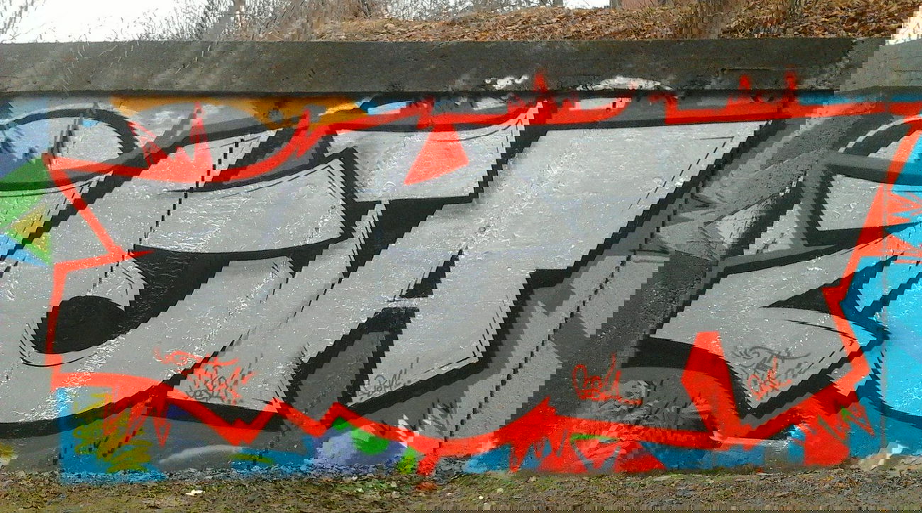 Graffiti Bombing in Olsztyn - Photo by metanol