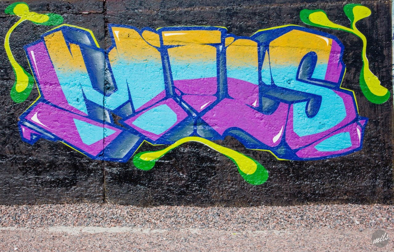 Graffiti Wall - Photo by mi1s (2013)